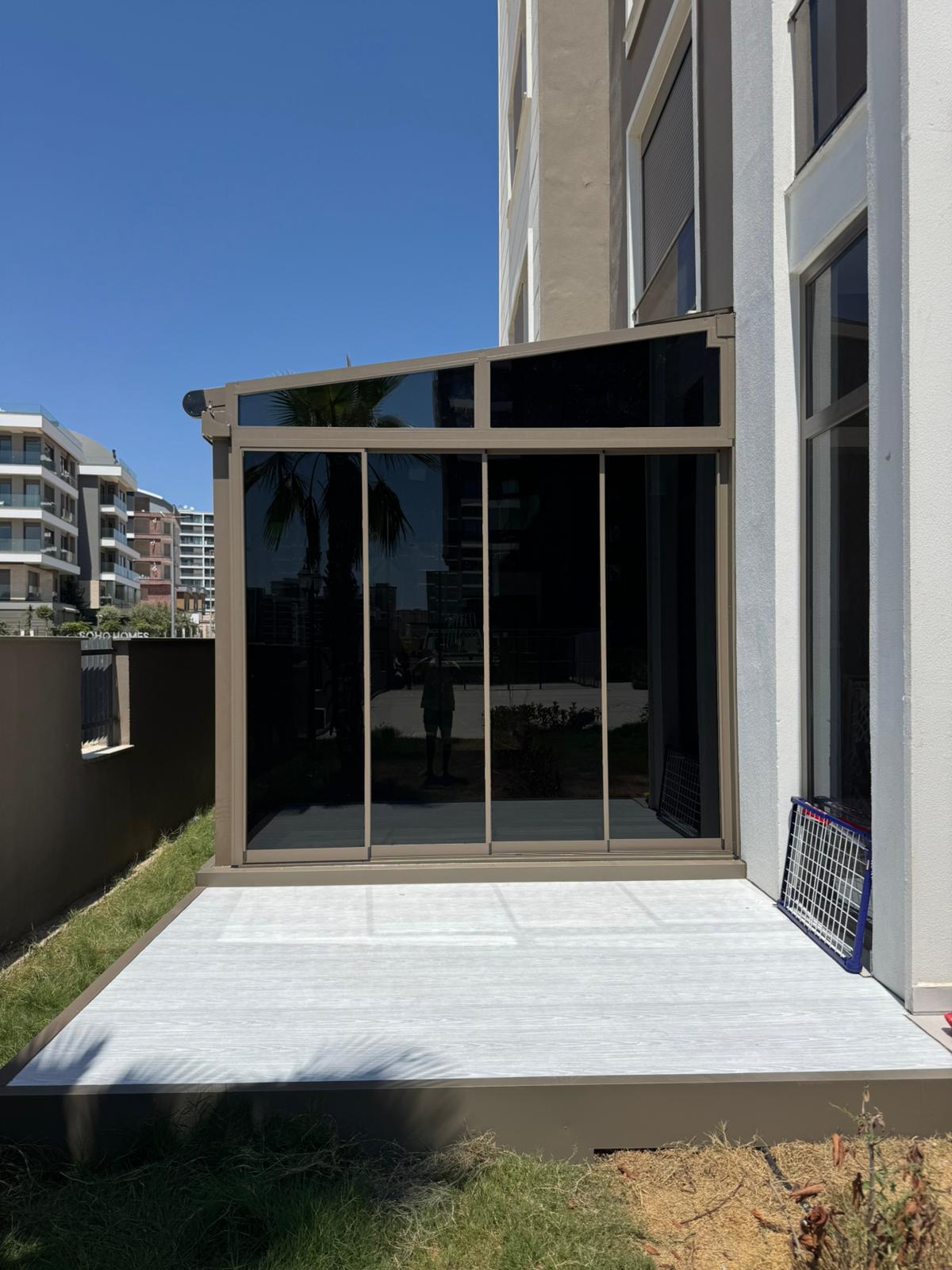 Cam Balkon