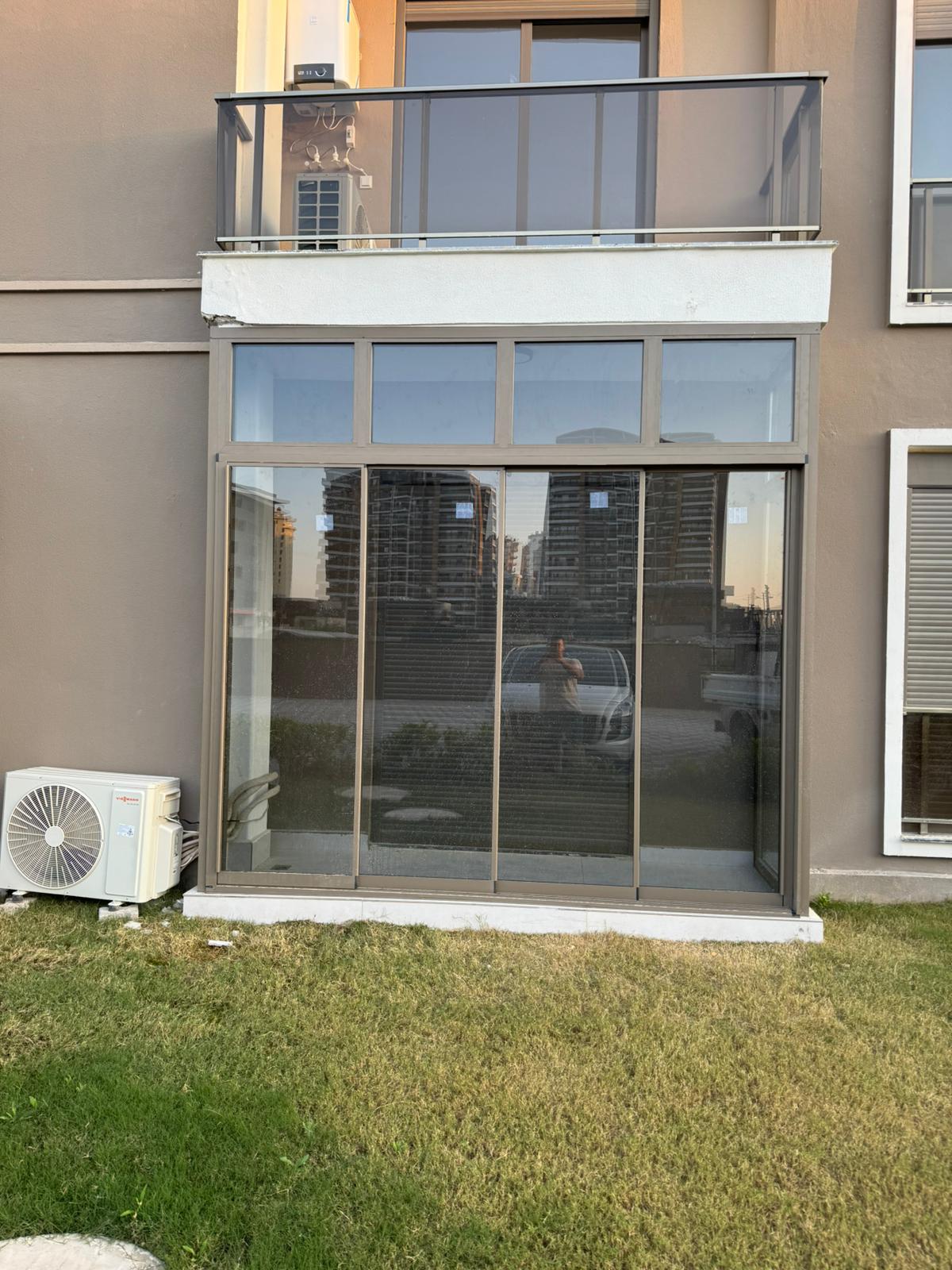 Cam Balkon